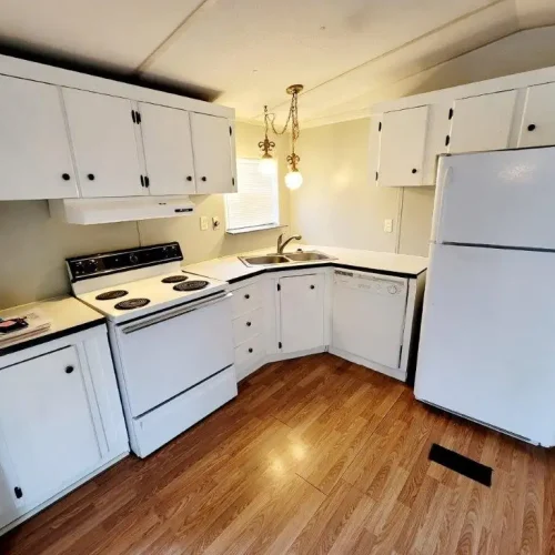 mobile homes available-1